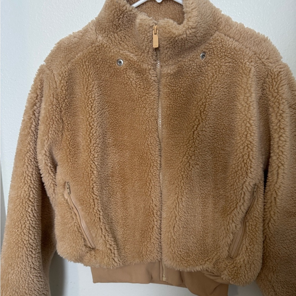 ALO Foxy Sherpa Jacket in Camel without Hood! - Picture 6 of 15